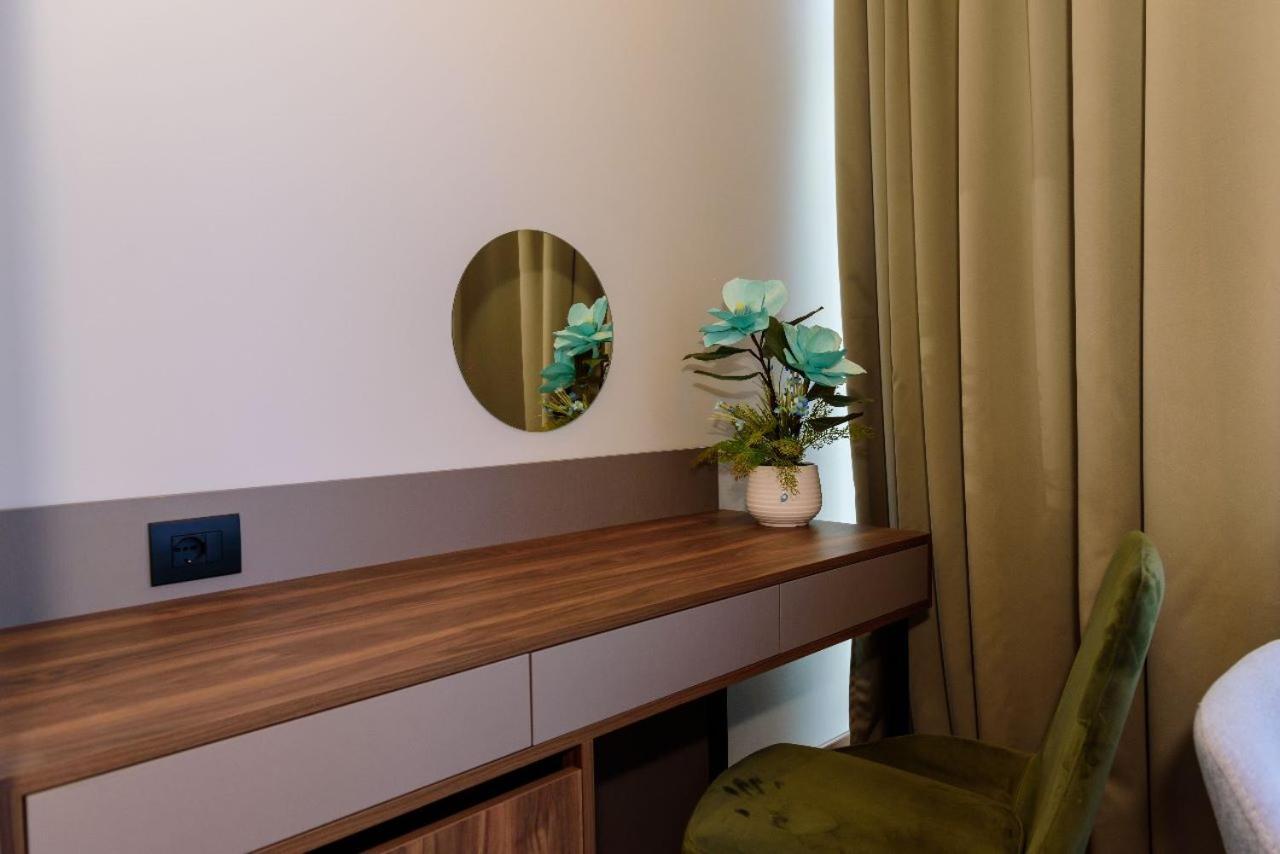 Hotel Zeneli Vlorë Eksteriør billede